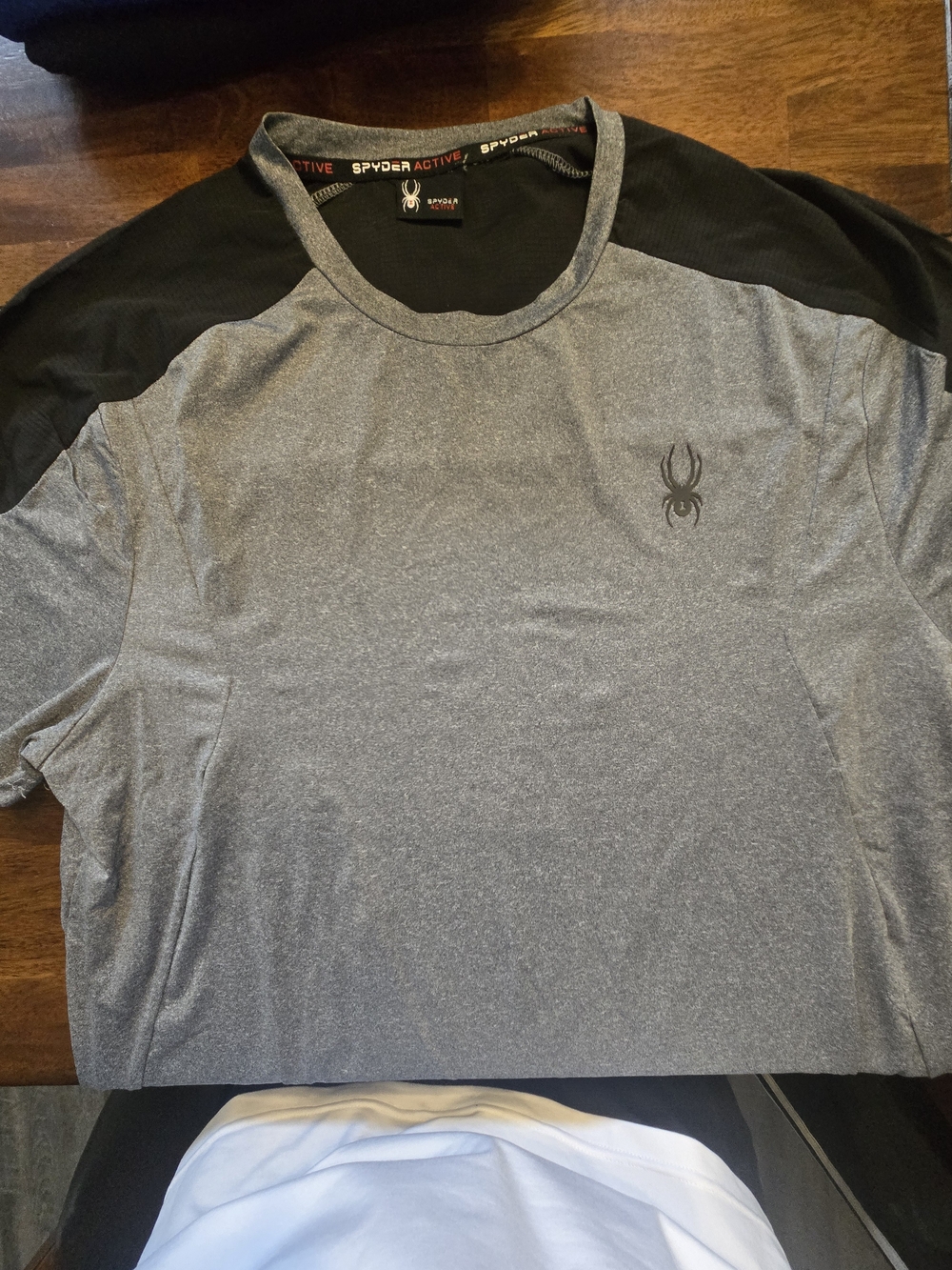 Spyder Men’s Gray and Black Short Sleeve Active Tee